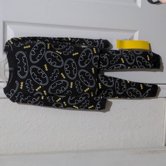 Batman Other - Batman Boys 2 Piece Pajama Set. Size 5T NWT